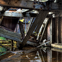 Wrecked shack at Kenichee Mine